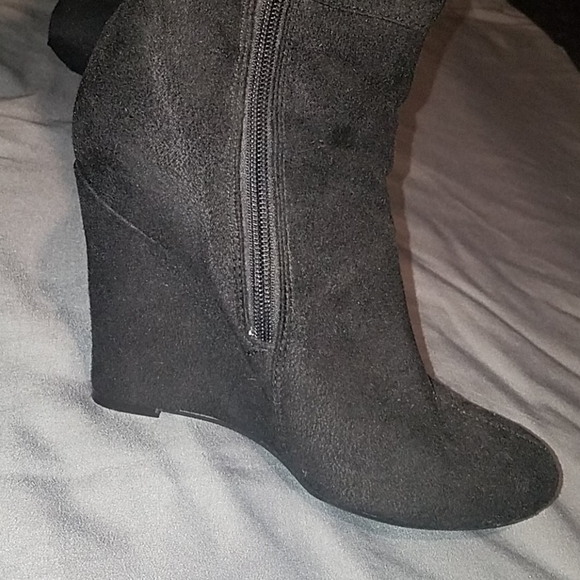 NWOT Suede Over the Knee Boots - Picture 4 of 5